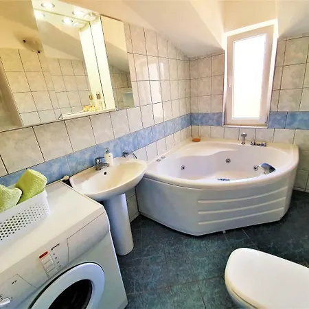 Apartment Click In Stobrec Next To Split