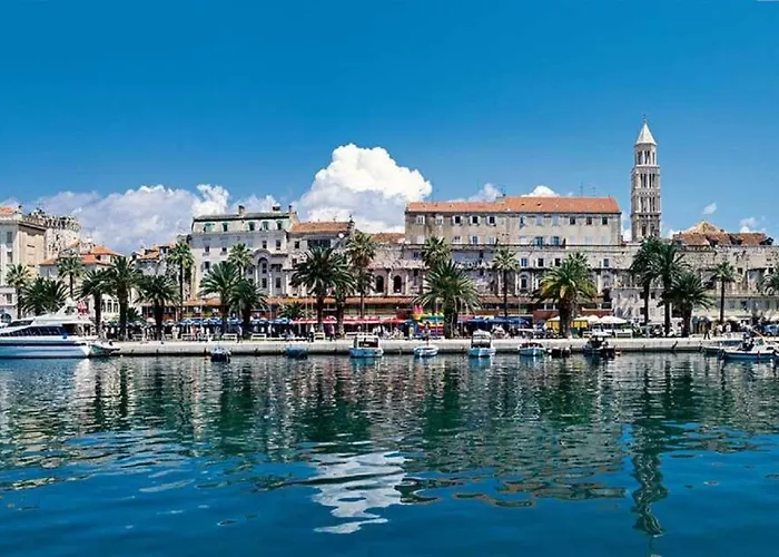 Apartment Click In Stobrec Next To Split