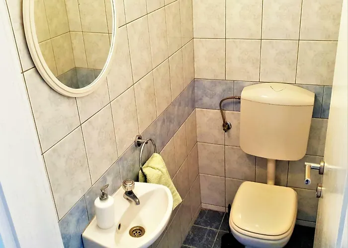 Apartment Click In Stobrec Next To